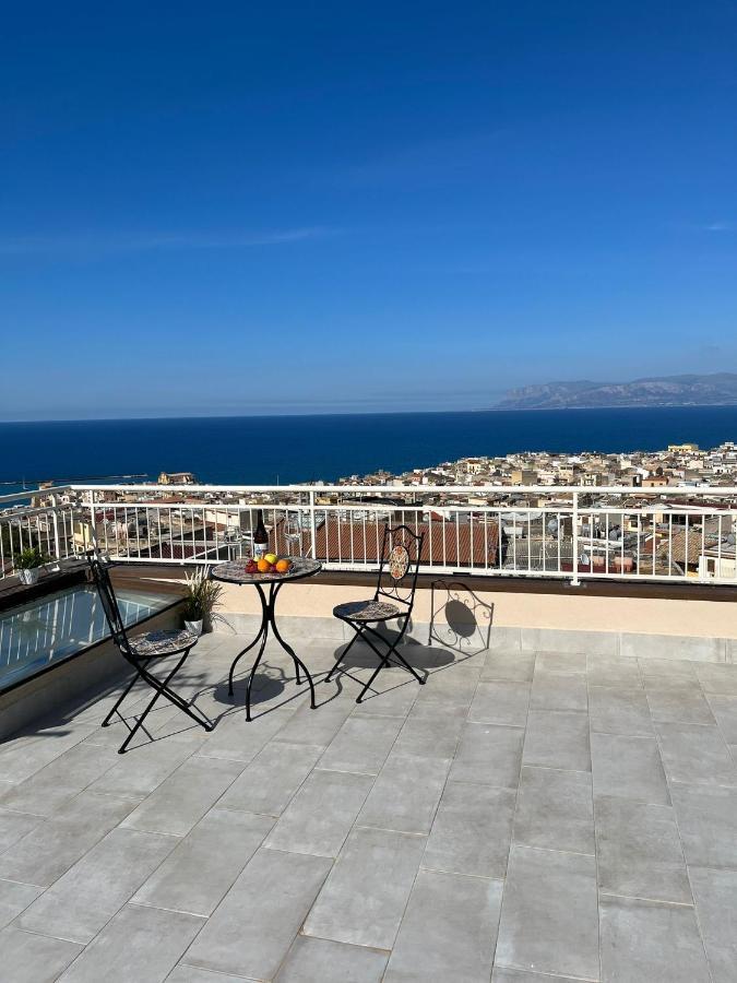 La Terrazza Sul Golfo Lägenhet Castellammare del Golfo Exteriör bild
